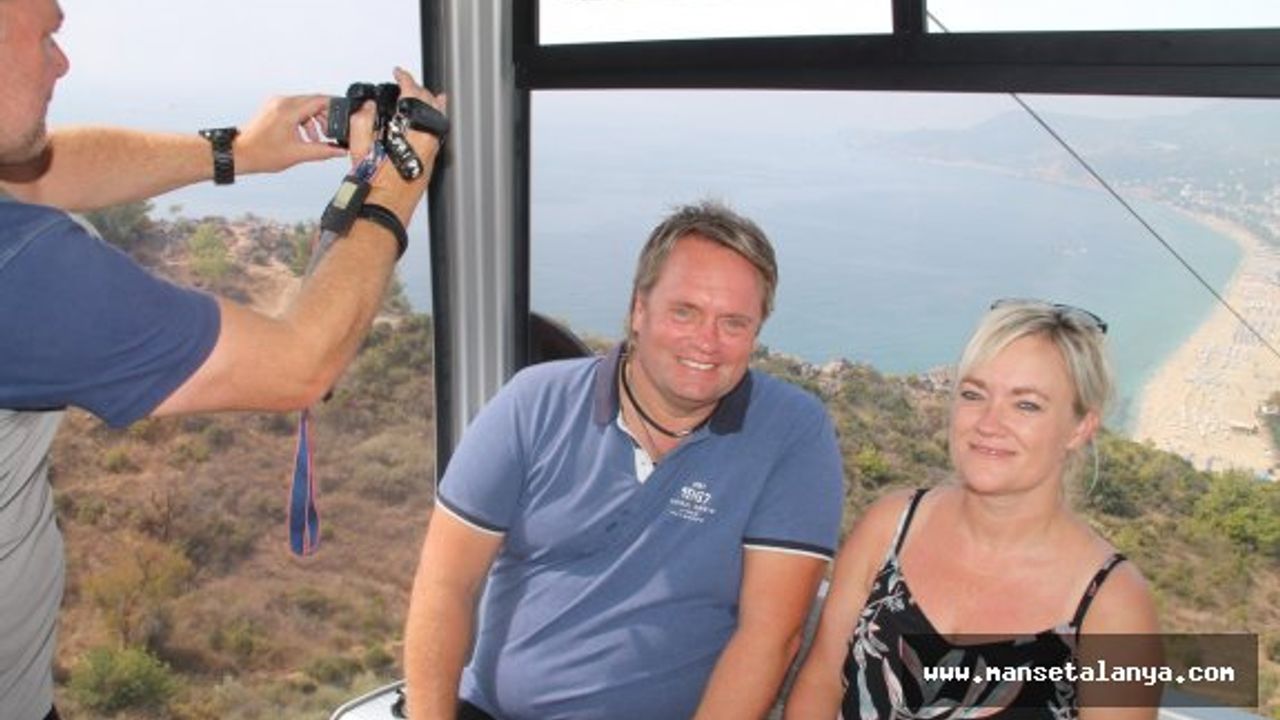 Danimarkalı sanatçı klibini Alanya'da çekti