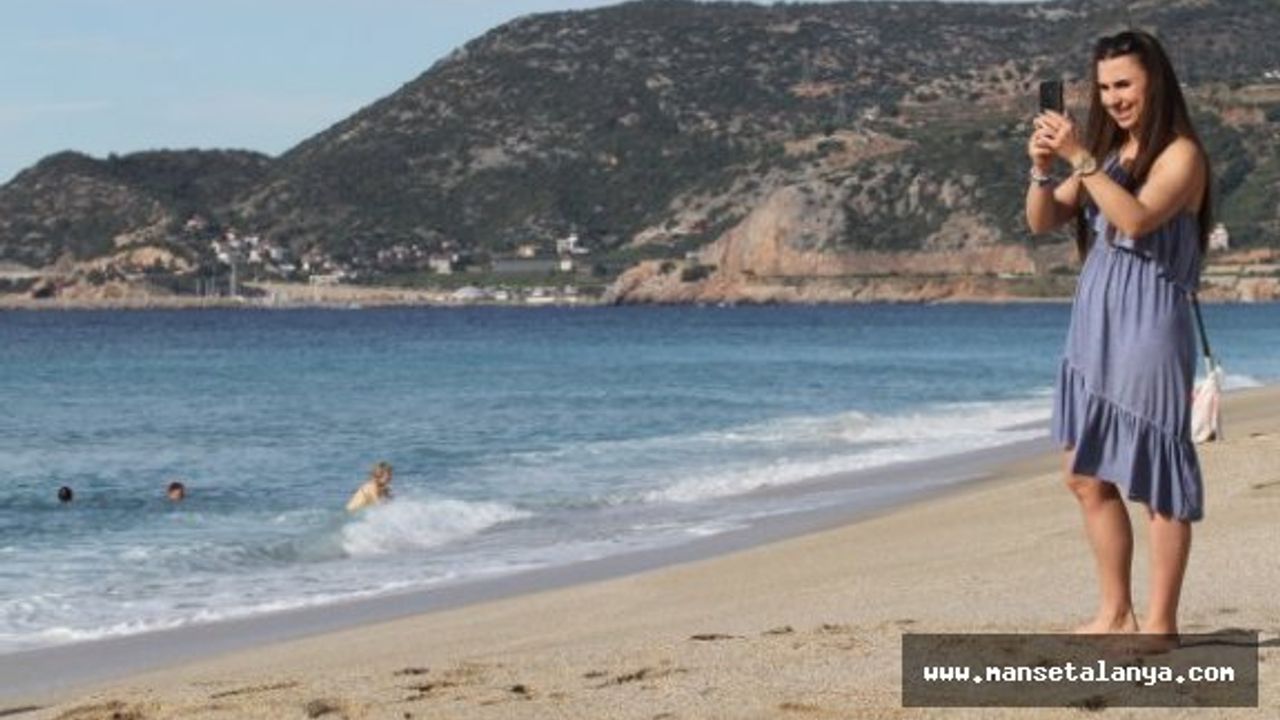 Alanya'da aralık ayında deniz keyfi