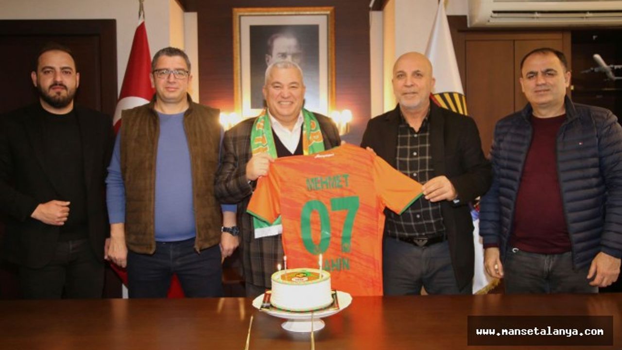 Alanyaspor'un deplasman sponsoru Neva Outlet oldu