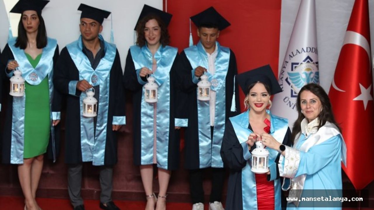 ALKÜ’DE IŞIK ALMA VE YEMİN TÖRENİ YAPILDI