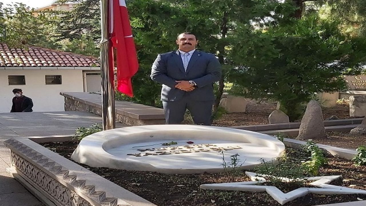 ALANYA ALPEREN OCAKLARI İLÇE BAŞKANI MANSUR BEBEKOĞLU'NDAN ZAFER BAYRAMI KUTLAMASI
