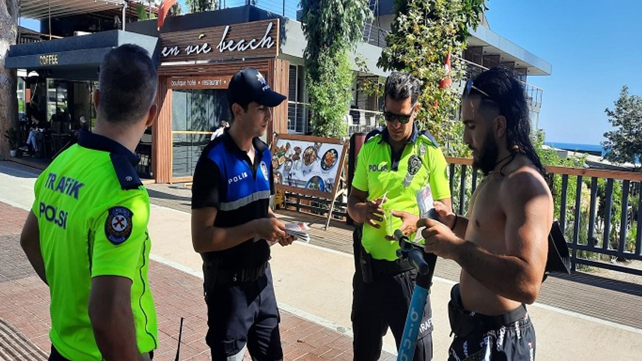 ALANYA'DA KURALLARA UYMAYAN E-SCOOTER SÜRÜCÜLERİNE CEZA YAĞDI