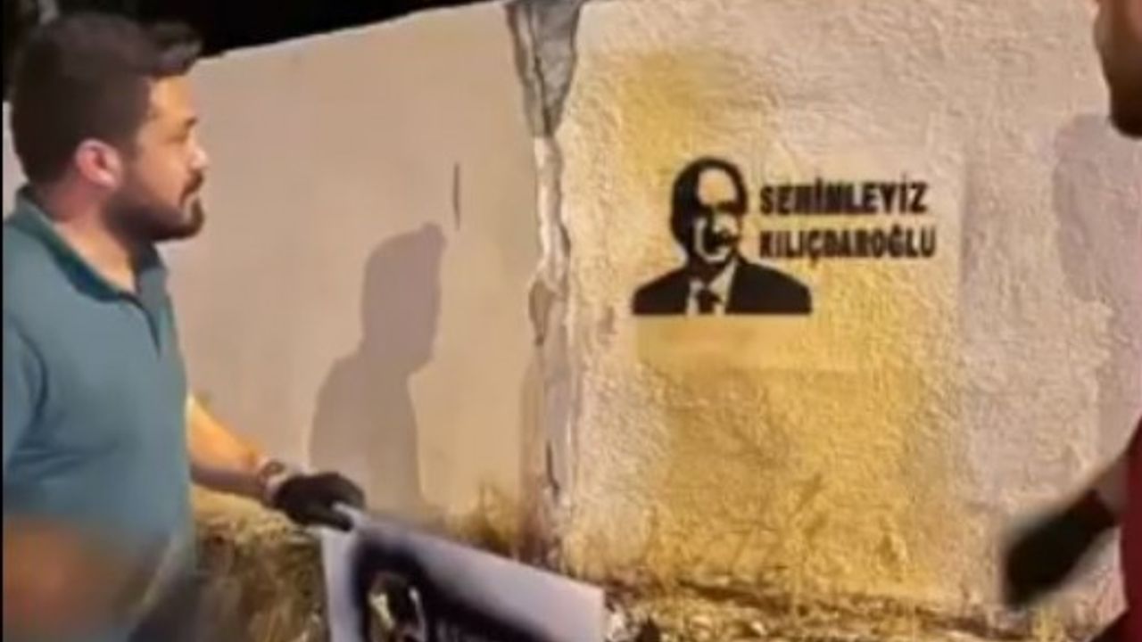 ALANYA'DA MEZARLIK DUVARINA YAPILAN KILIÇDAROĞLU ŞABLONU POLİSİ HAREKETE GEÇİRDİ