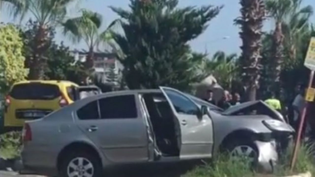 ALANYA DİNEK MEVKİİNDE YARALAMALI TRAFİK KAZASI