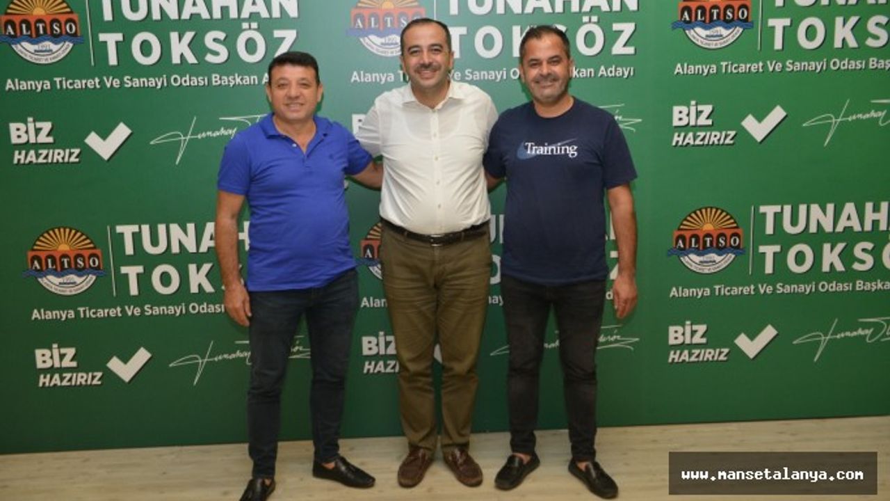 İş İnsanlarından Tunahan Toksöz’e katılımlar devam ediyor. 