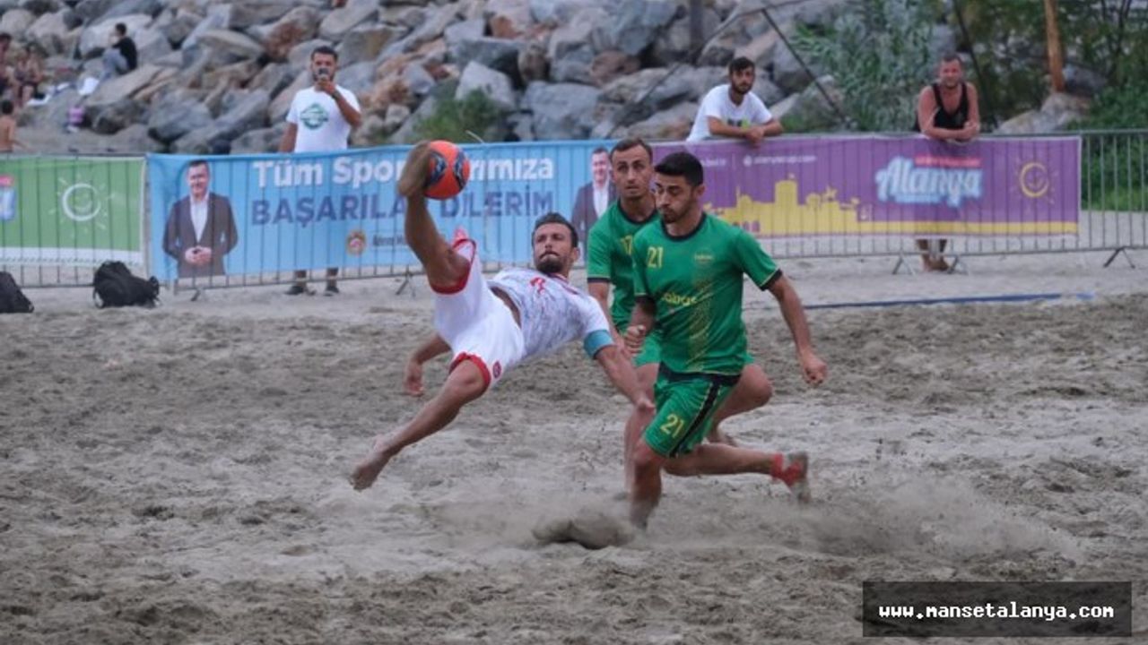 TÜRKİYE PLAJ FUTBOLU LİGİ SÜPER FİNALLERİ BAŞLIYOR