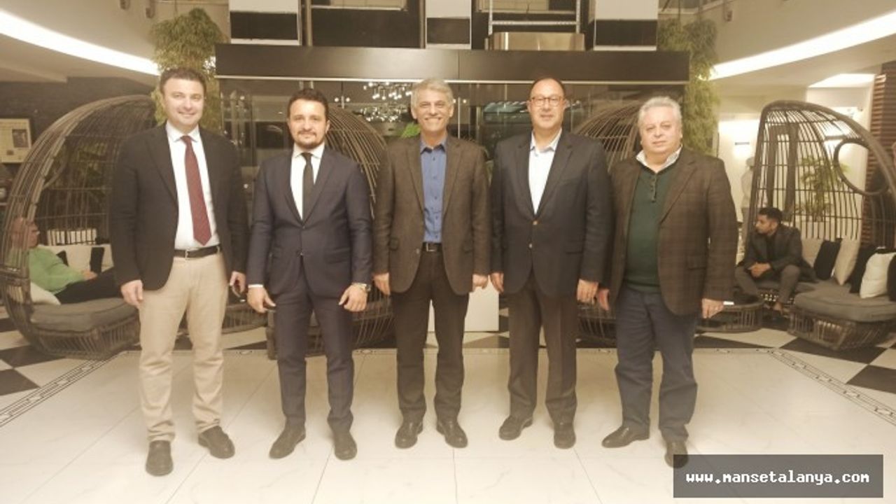 BAYRAK ŞÜKRÜ CİMRİN'E TESLİM EDİLDİ. ALANYA TURİZMİNDE HEDEFLER YÜKSELİYOR!