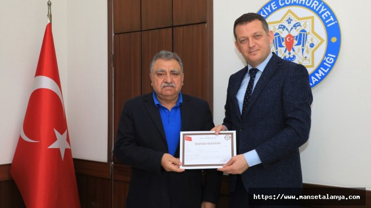 DEVLET BABADAN, SAĞLIK ÇALIŞANLARINA BAŞARI BELGESİ