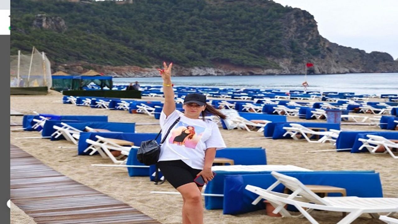DÜNYACA ÜNLÜ ALANYA KLEOPATRA SAHİLİ YAĞMUR SONRASI BOŞ KALDI