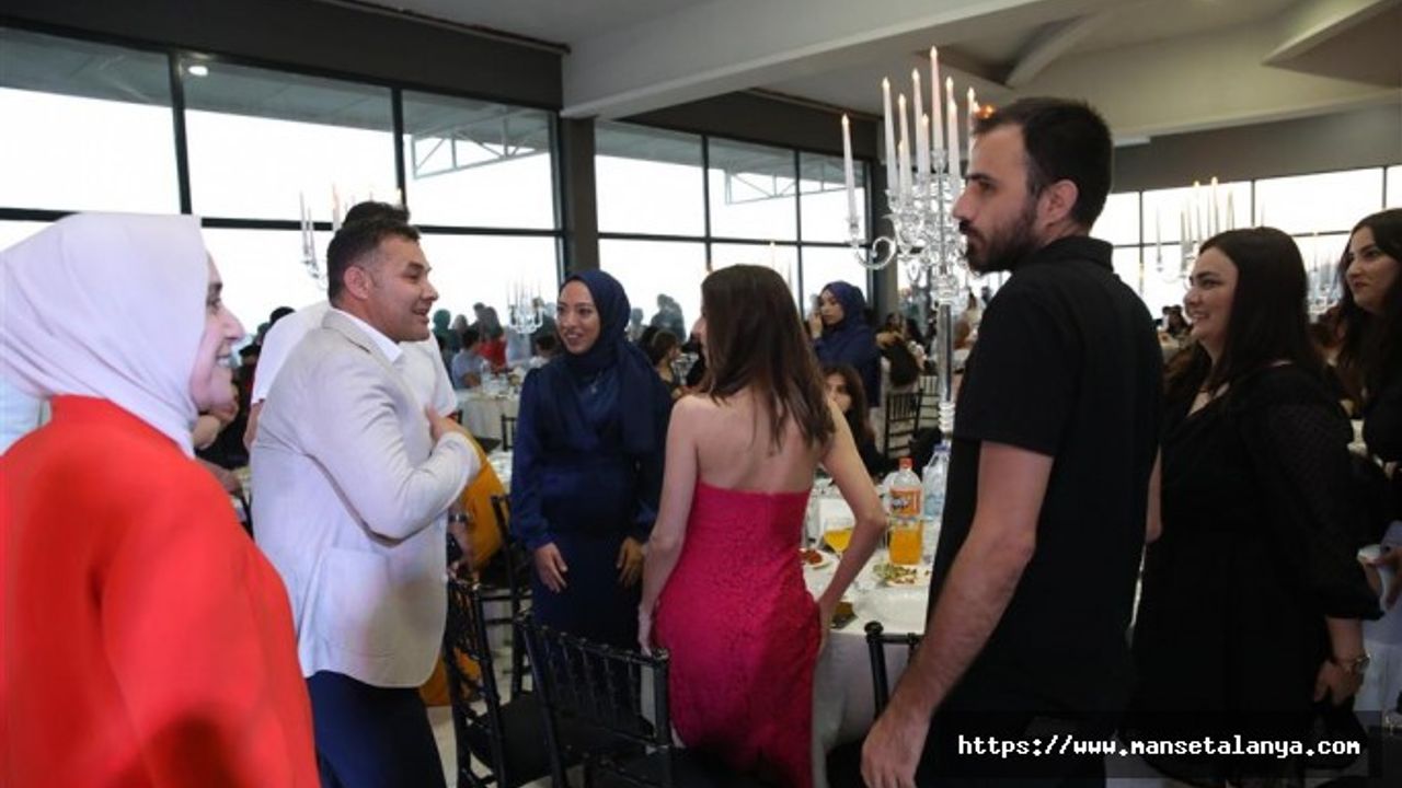 ÖĞRENCİLERE YKS ÖNCESİ MORAL BULDU
