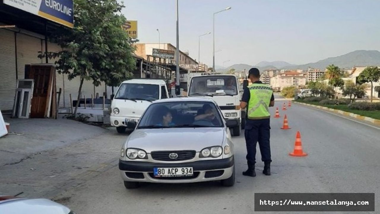 ALANYA'DA JANDARMA BİR GÜN İÇİNDE 53 BİN LİRA CEZA İŞLEM UYGULADI