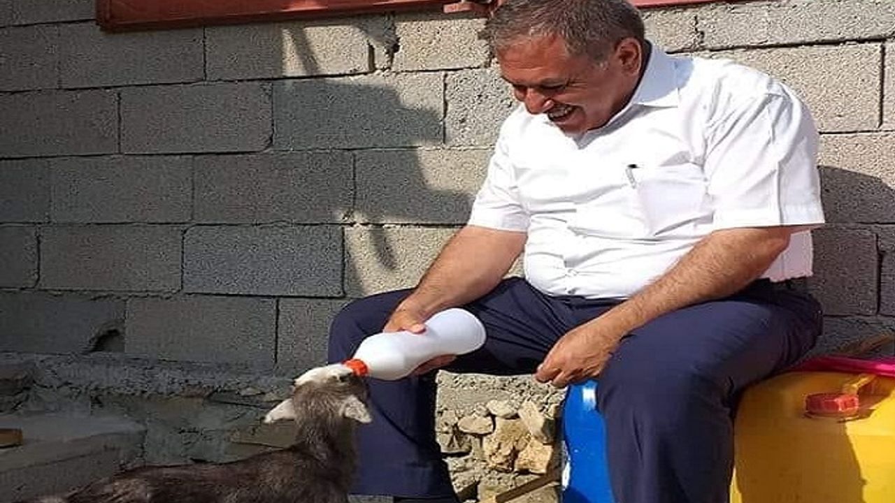 BAKSEN ŞU GÜNDOĞMUŞ BELEDİYE BAŞKANININ YAPTIĞINA! MUHTARLARA DEDİ Kİ "BENİM YENİDEN ADAY OLMAM İÇİN NOTER ONAYLI EVRAKI GÖNDER- HİZMETİ AL!