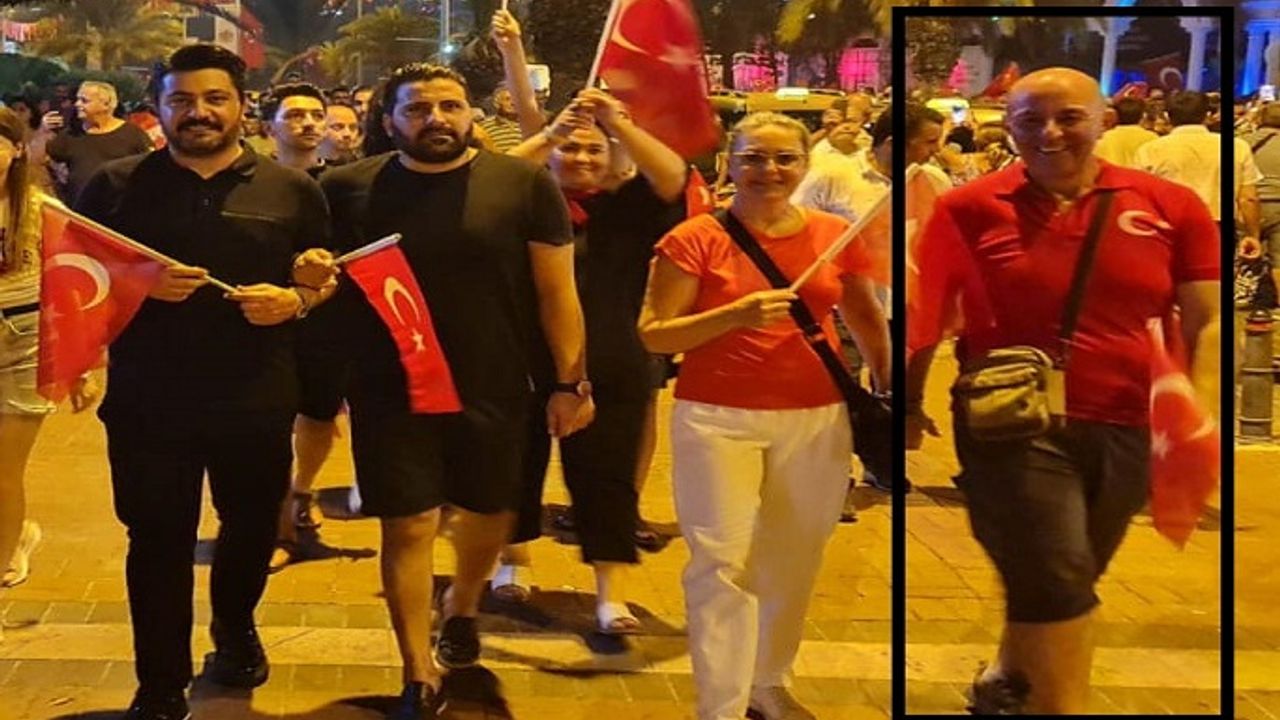 CHP'Lİ KANDEMİR'İN İLK VUKUATI GELDİ. ZAFER BAYRAMI YÜRÜYÜŞÜNE KISA PANTOLONLA KATILDI!