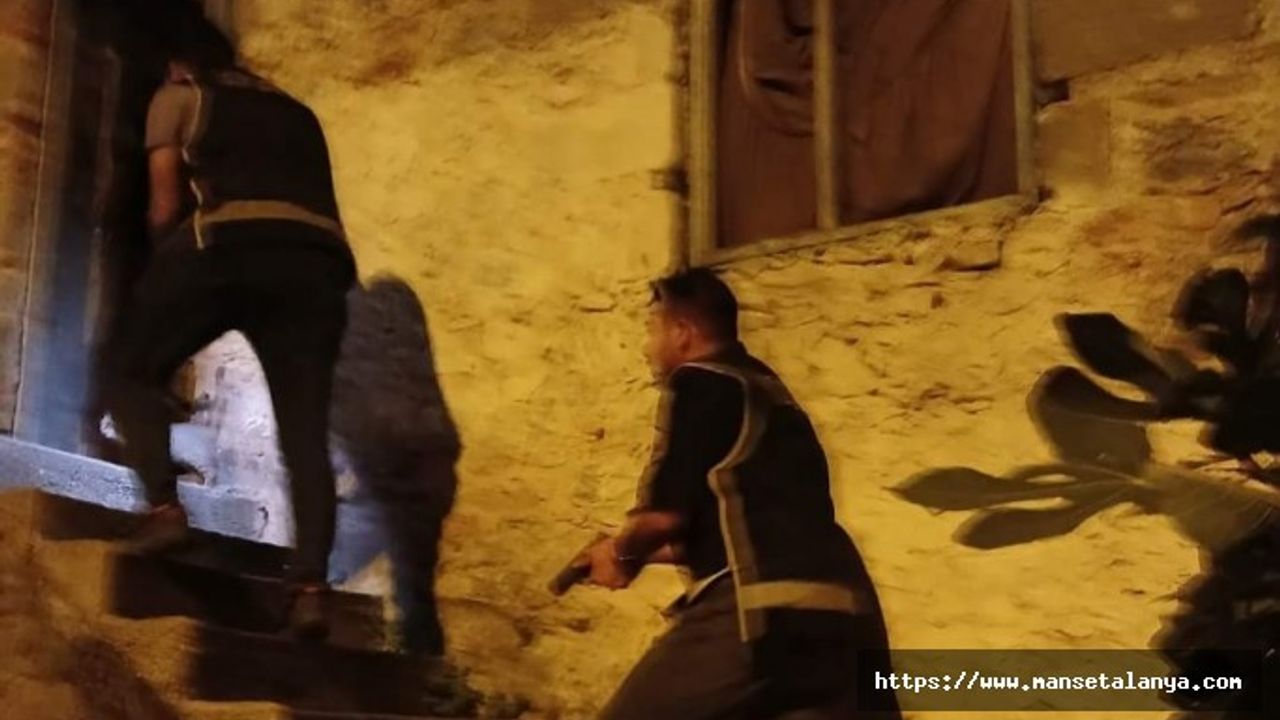 ALANYA DA METRUK BİNA, PARK VE BAHÇELERE YÖNELİK UYGULAMA YAPILDI