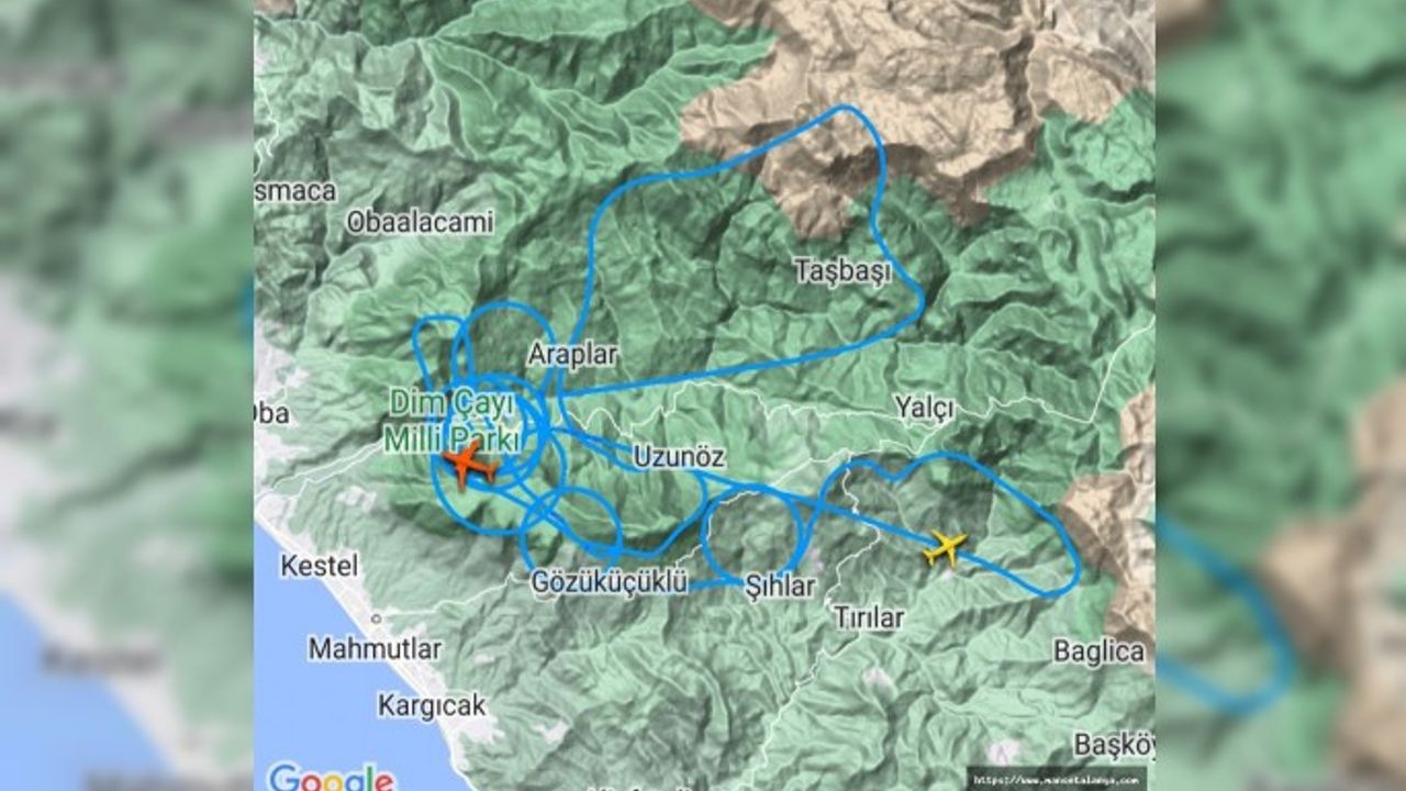 Alanya daki orman yangınına uçak ve helikopter müdahale ediyor