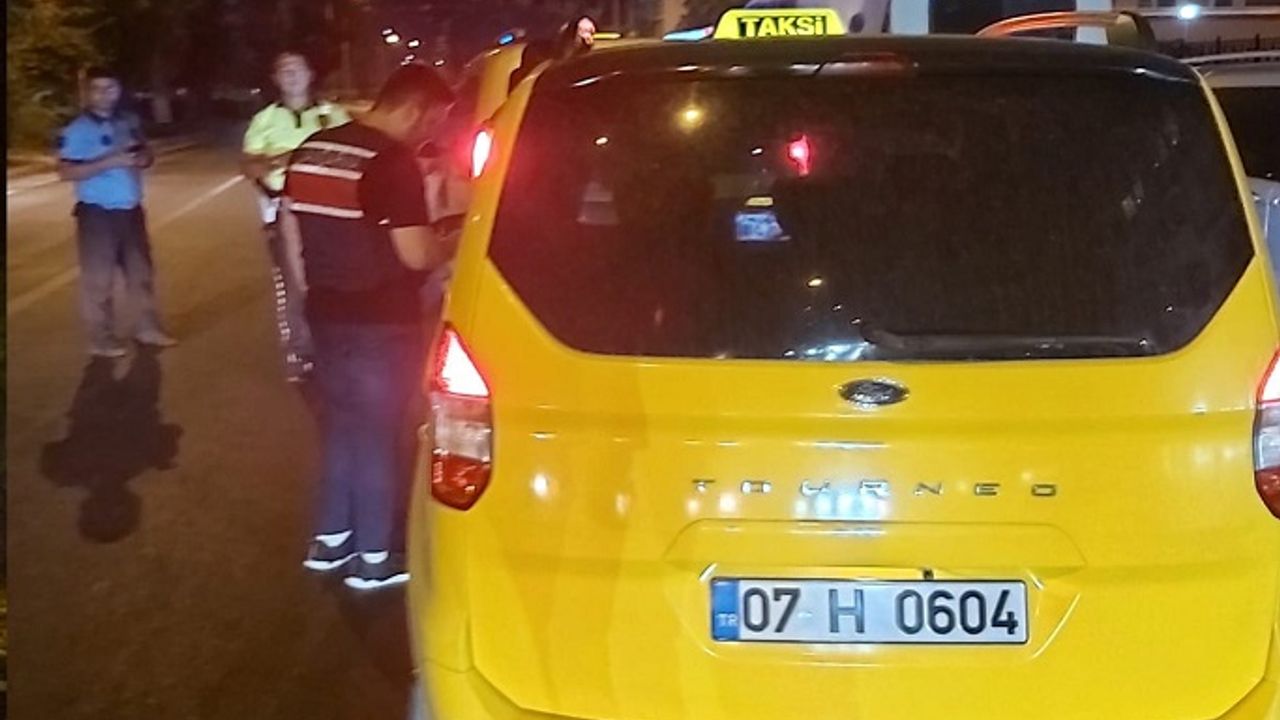 ALANYA POLİSİNDEN 2 SAATTE 12 ARACA 29 BİN LİRA CEZA