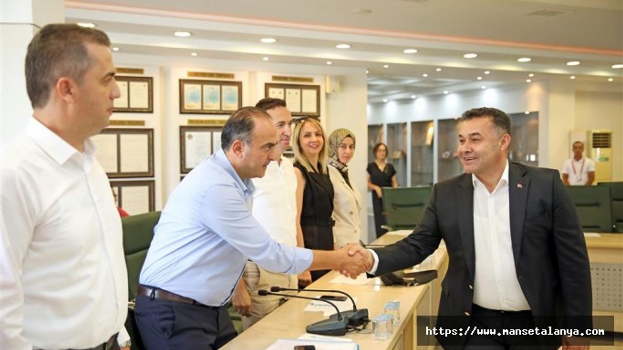 BAŞKAN YÜCEL “DİSİPLİNSİZLİKTEN BAHSEDENLER KENDİ PARTİLERİNİN BELEDİYELERİNE BAKSIN”