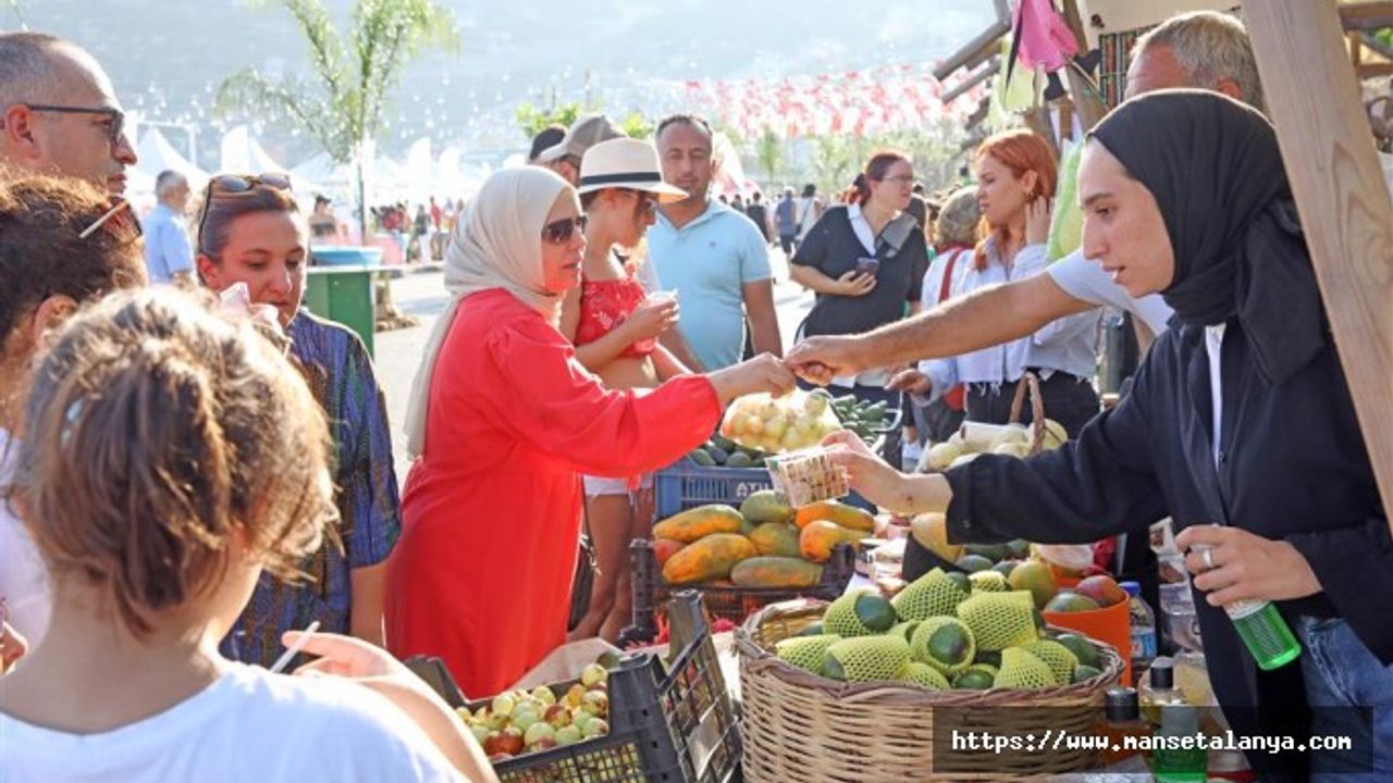 2. ALANYA TROPİKAL MEYVE FESTİVALİ’NDE İKİNCİ GÜN HEYECANI YAŞANDI
