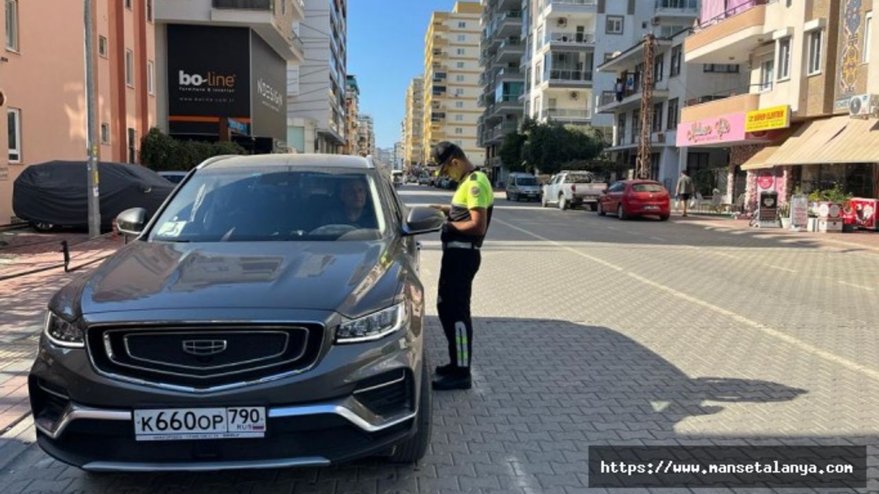 Alanya’da kalma süresi geçen 11 araç trafikten men edildi