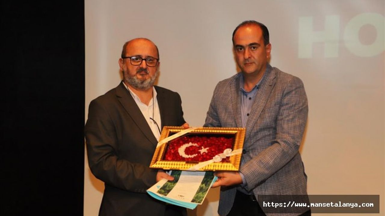 CUMHURİYETİN 100. YILINDA ‘ALANYA’ KONFERANSI GERÇEKLEŞTİ