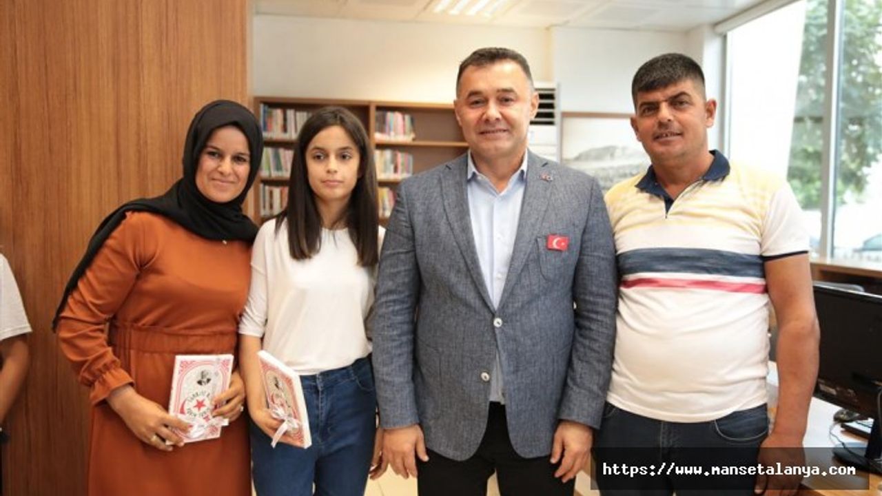 KİTAP KURTLARI BAŞKAN YÜCEL TARAFINDAN ÖDÜLLENDİRİLDİ