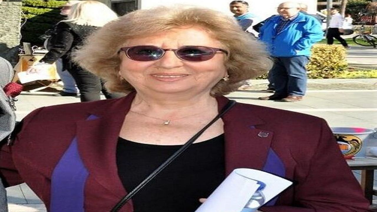 CHP ALANYA KADIN KOLLARI YENİLENDİ. BAŞKANLIĞINA 70 YAŞINDAKİ ESKİ BAŞKAN ÜMRAN AYKUT ATANDI!