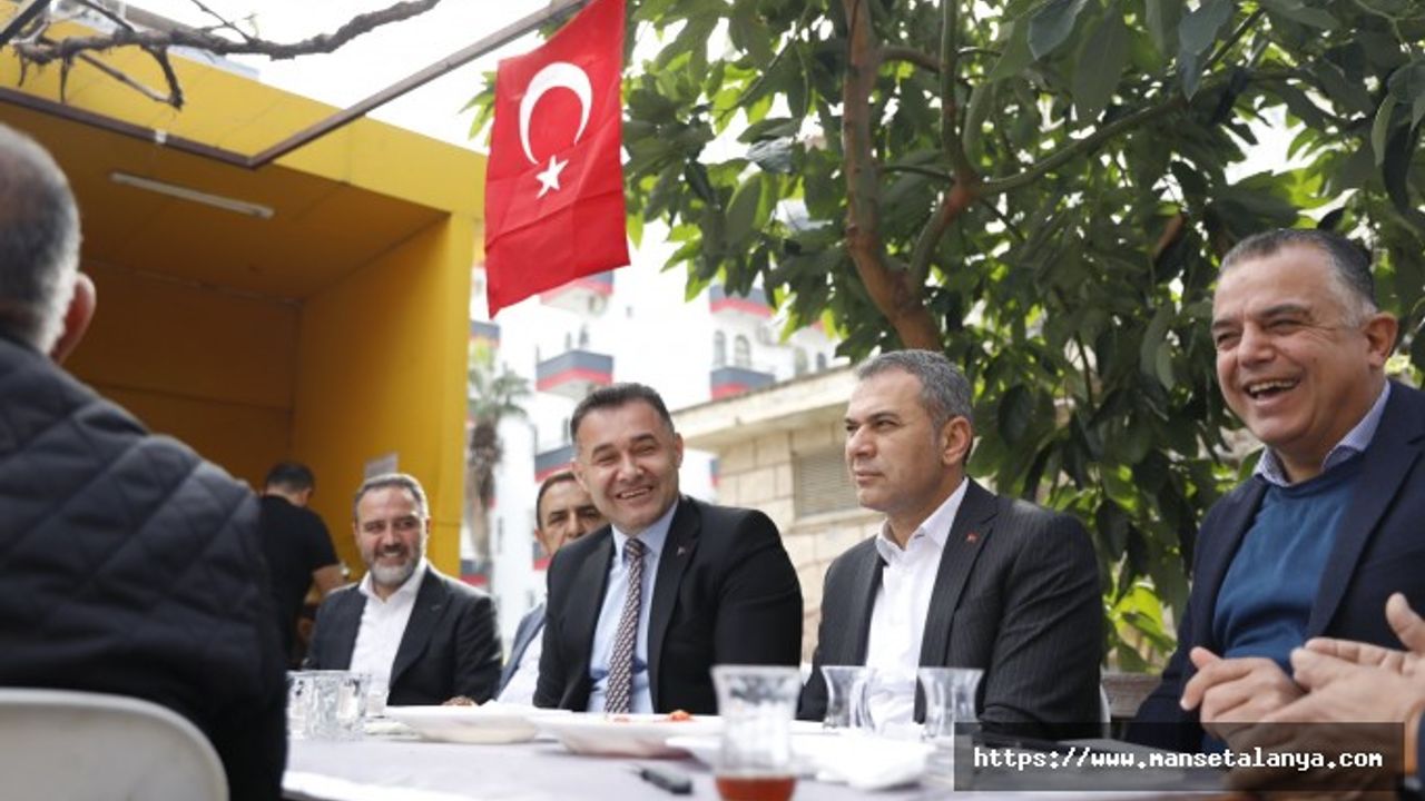 İSMİ AÇIKLANMASIYLA BİRLİKTE AK PARTİDE BÜYÜK BİR HEYECAN YARATAN HÜSEYİN GÜNEY, YÜCEL İLE BİRLİKTE SAHA GEZİLERİNİ SÜRDÜRÜYOR!