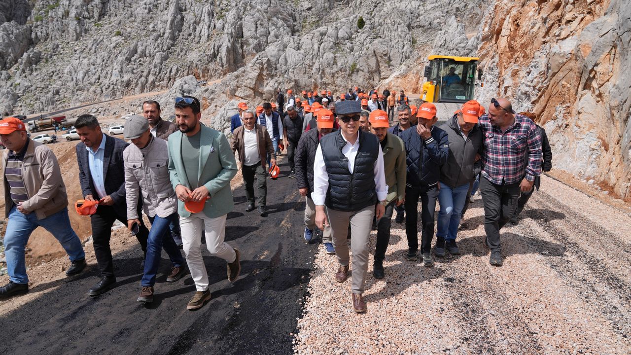 "Muhtarlardan Başkan Özçelik’e Teşekkür: 'Burada Tarih Yazıldı!