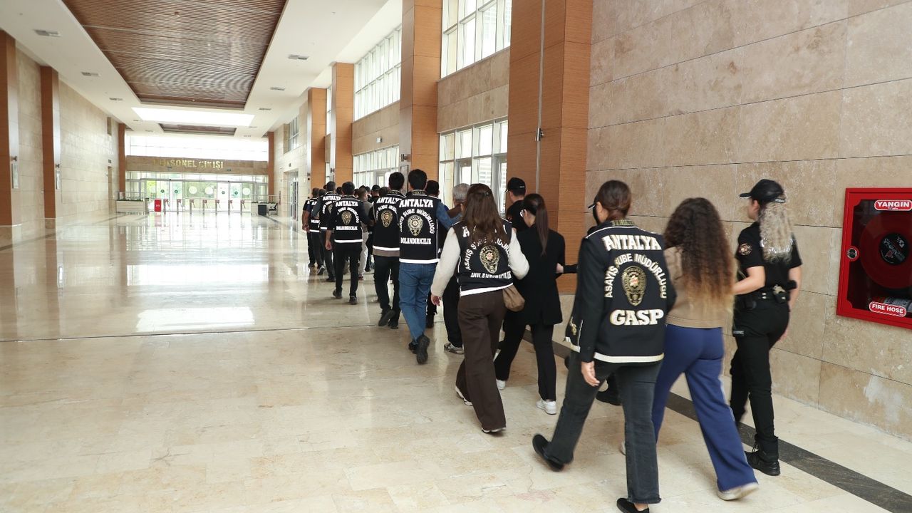 FUHUŞ VE SUÇ GELİRİ OPERASYONU: 42 MİLYONLUK MAL VARLIĞINA EL KONULDU