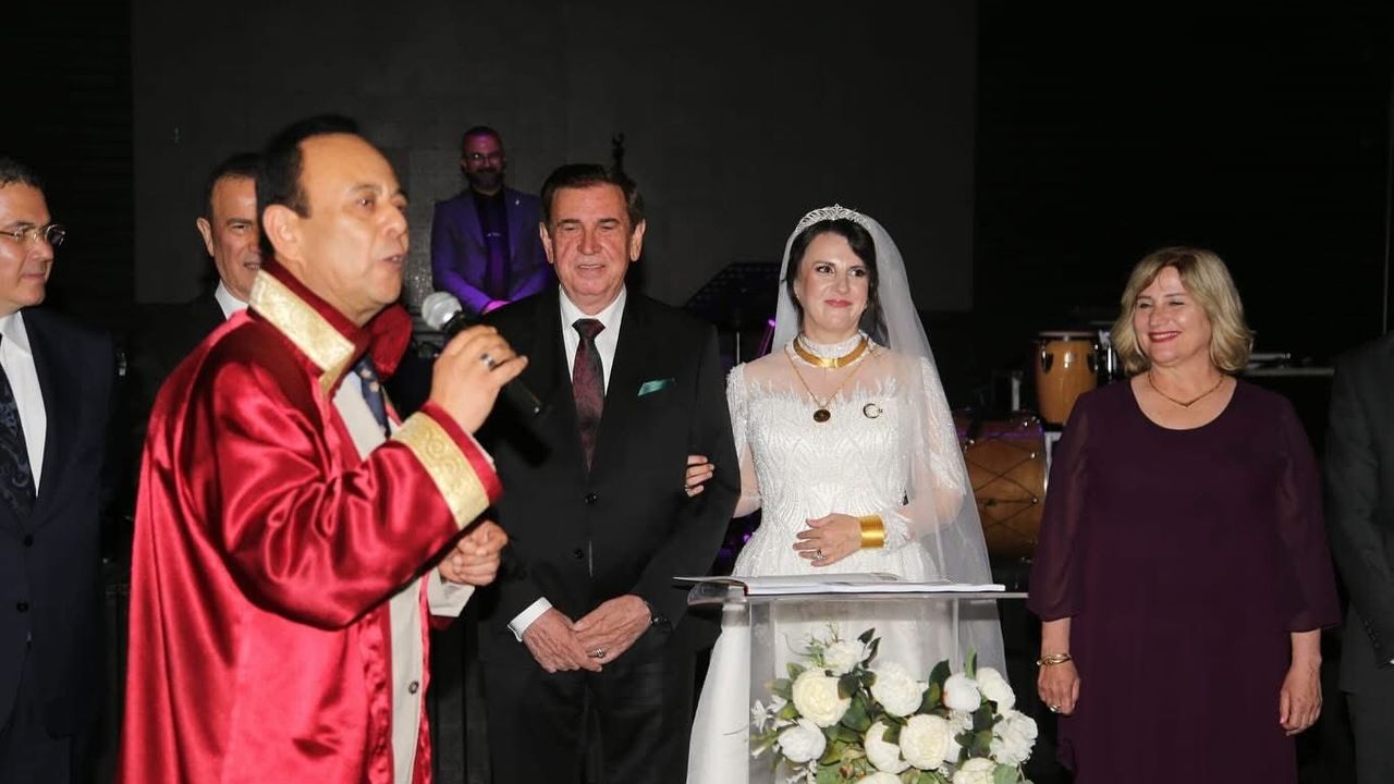 MHP Eski Antalya Milletvekili Hüseyin Yıldız Dünyaevine Girdi