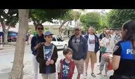 Alanya'da polis turistlere rehber oldu