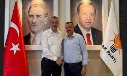 Sabri Tos’un Ziyareti ve Bıyıklı Yeni İmajı AK Parti’de Gündem Oldu