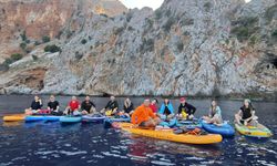 Alanya’da Tarih ve Doğa İç İçe: Tropikal Meyve Festivali’nde Sup Board Keyfi