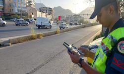 Konaklı’da Havadan Trafik Denetimi: Kırmızı Işık ve Kasksız Sürücülere Ceza!