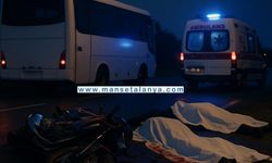 Alanya’da Feci Son: Motosiklet Midibüse Çarptı, 2 Genç Hayatını Kaybetti
