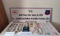 Alanya ve Manavgat’ta Jandarmadan Uyuşturucu Operasyonu: Binlerce Hap Ele Geçirildi