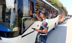 Su Sıkan, Hız Yapan, Yol Dolduran… Safari Araçlarına 19 Ceza!