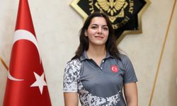 Alanya’dan Dünya Zirvesine: Esra Türkmen’in Büyük Zaferi