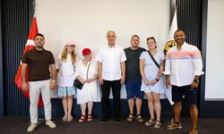 Danimarkalı Ahrens, Alanya Tutkusunu Rahmetli Kadir Josef’in Hatırasıyla Yaşatıyor