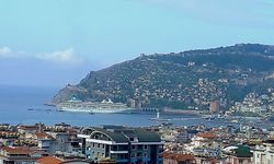 Gemiler Limana, Dolarlar Çarşıya: Alanya’da Tatil Değil Ekonomik Bayram!