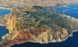 Müze Müdürü Dertli: “Kale Dimdik, Ziyaretçi Yok!”