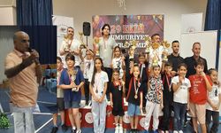 Rakipler Mat Oldu, Cumhuriyet Kazandı! Alanya’da Satranç Rüzgârı