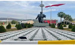 Alanya’da Anlamlı Dokunuş: 192 Şehit Öğretmenin İsmi Atatürk Anıtı’nda