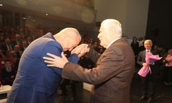 24 Kasım’da Unutulmaz An: Özçelik’i Gözleri Dolu Dolu Bırakan Sürpriz!