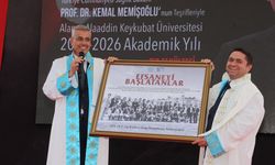 ALKÜ’de Yeni Akademik Yıl Coşkusu: Bakan Memişoğlu İlk Dersi Verdi