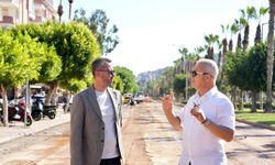 Başkan Özçelik: “Atatürk Caddemizi Yarınlara Hazırlıyoruz”