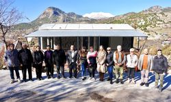 ALANYA BELEDİYESİ VE HAYIRSEVERLERDEN HASAN AMCAYA KONTEYNER EV DESTEĞİ