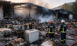 Gece Alevler, Sabah Hasar: Alanya’da Depo Yangınının Bilançosu Ağır