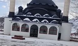 Gökbel Yaylası’nda İbadethaneye Saygısızlık: Kilit Kırıldı, Drift Yapıldı