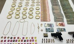 Sahte Altın ve Ruhsatsız Silah Operasyonu: Çok Sayıda Malzeme Ele Geçirildi